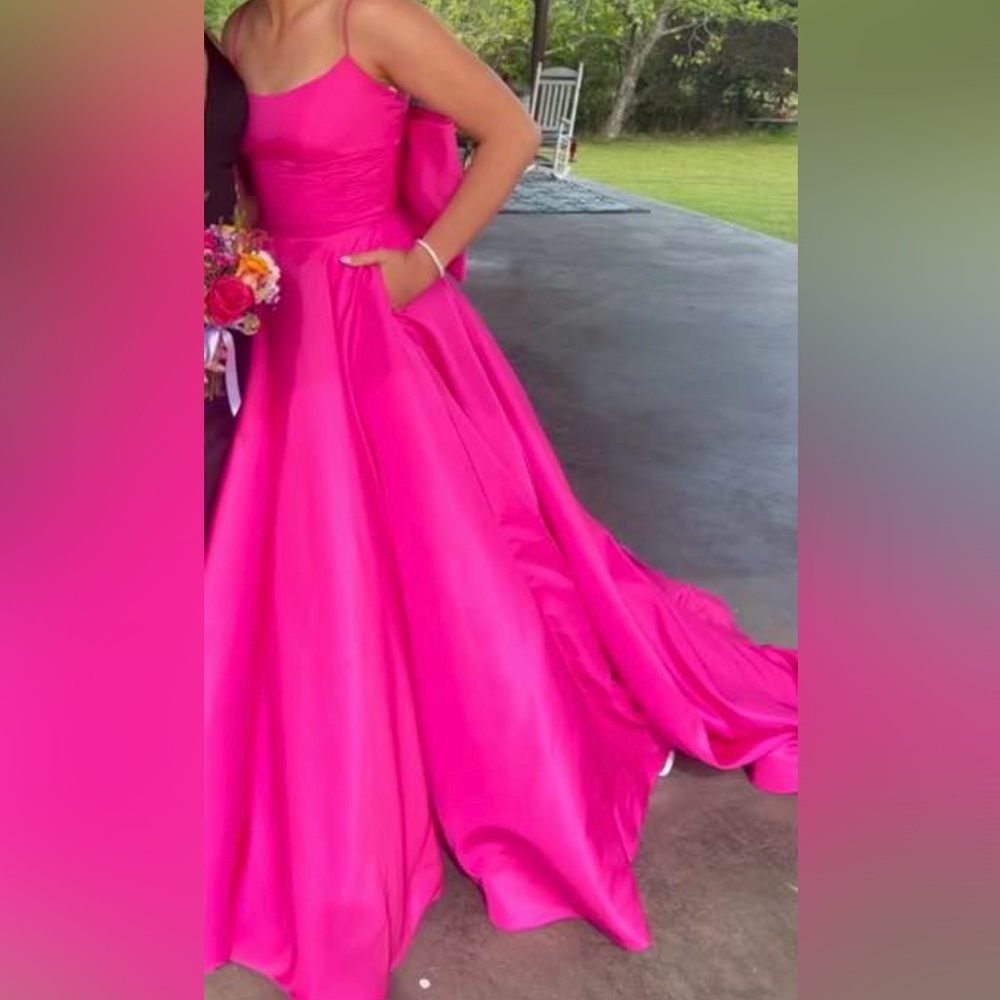 Sherri Hill Elegant Pink Prom Dress size 2 - Picture 2 of 4